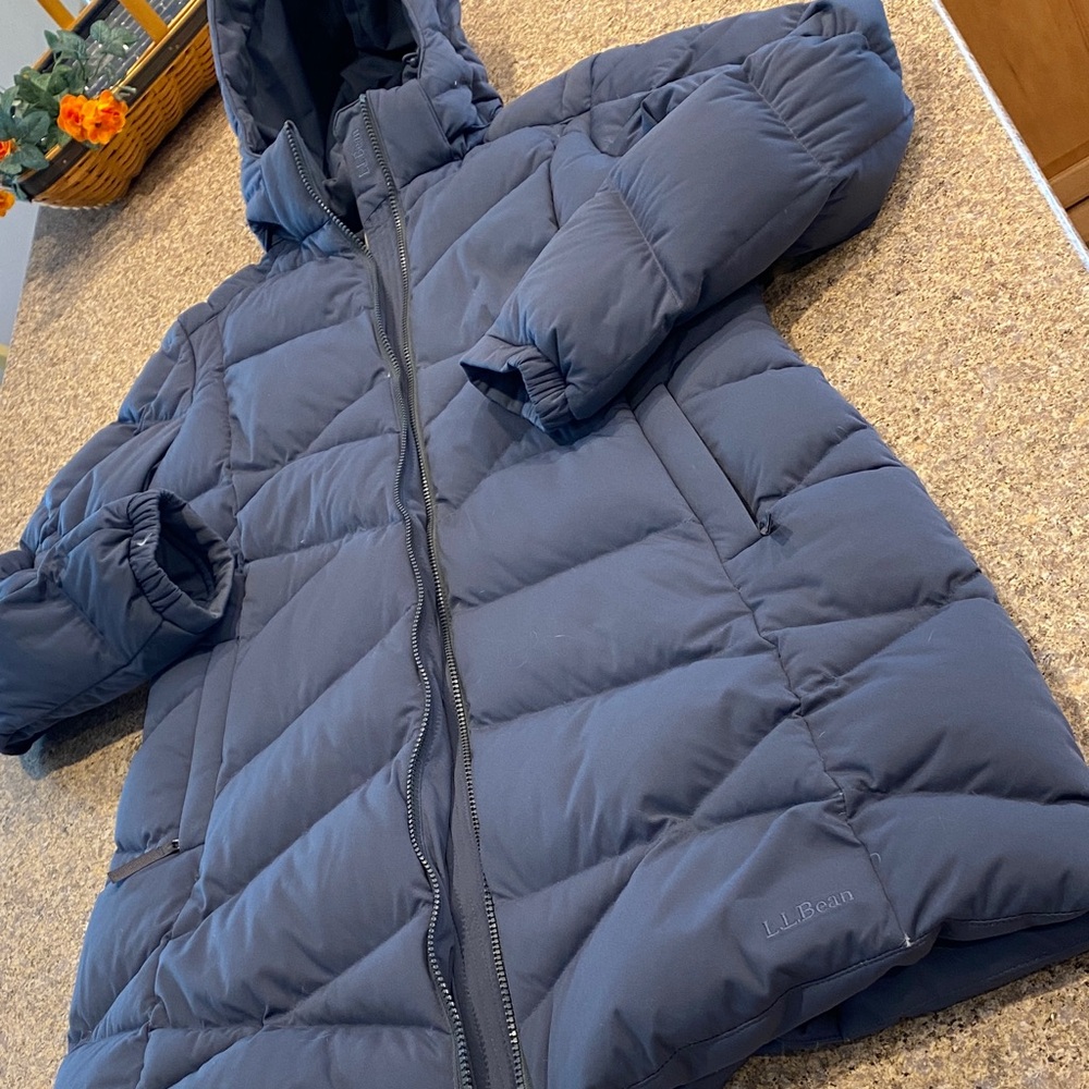 L.L. Bean Down Puffy Coat WITH FLAWS Gray Item 505262 Winter Jacket Snow Medium